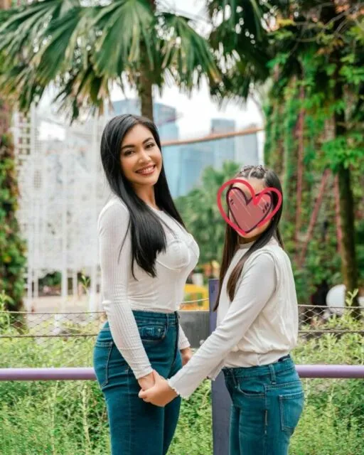 Denada Kenang Titik Terendah saat Perjuangkan Kesembuhan Anak: Tak Berdaya Dibuatnya 4 Denada kenang perjuangan di Singapura