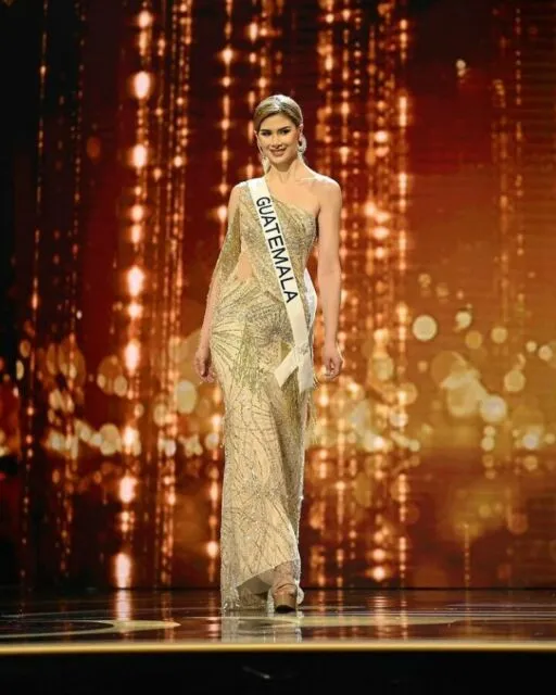 4 Busana Miss Universe 2022 yang Curi Perhatian, Ada yang Terbuat dari Kaleng Bekas 6 Gaun Miss Universe 2022