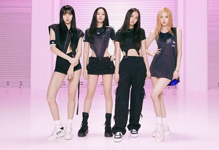 Heboh Jennie Blackpink Pakai Hijab di Abu Dhabi, Sikapnya Banjir Pujian Warganet 2 Born Pink World Tour