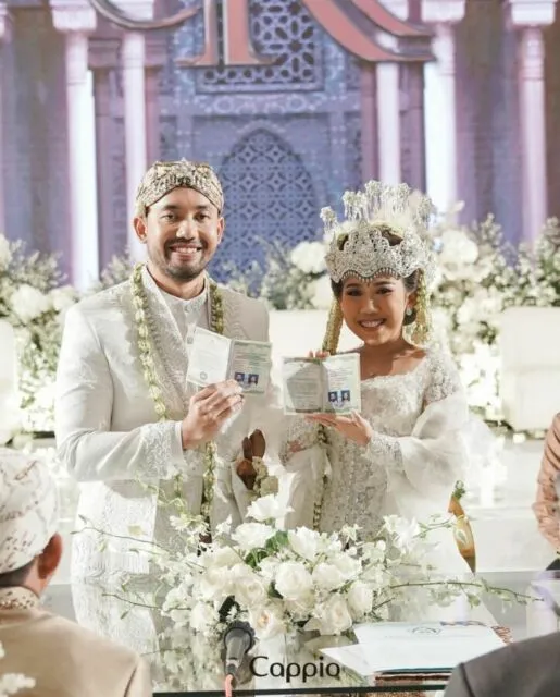 Detail Pernikahan Kiky Saputri dan Khairi, Mulai Prosesi Siraman hingga Nail Art Pilihannya 11 Akad Nikah Kiky Saputri