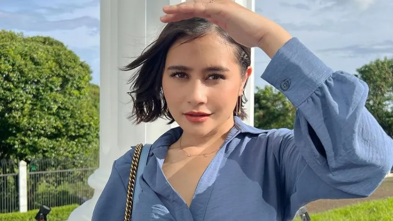Merasa Asyik dan Nyaman, Prilly Latuconsina Ingin Gunakan Bahasa Baku dalam Pergaulan 4 Prilly pakai bahasa baku