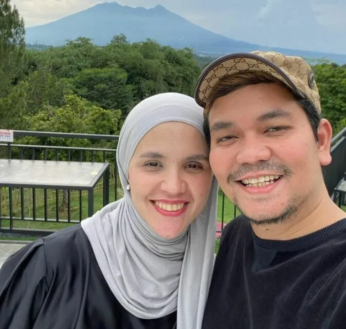 Dhila Bekti Bagikan Perkembangan Terakhir Indra Bekti, Sudah Bisa Solat Berdiri 3
