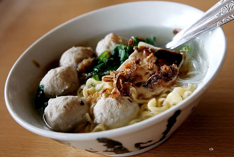 8 Rekomendasi Street Food di Jakarta, Terkenal dan Legendaris! 14 Bakso
