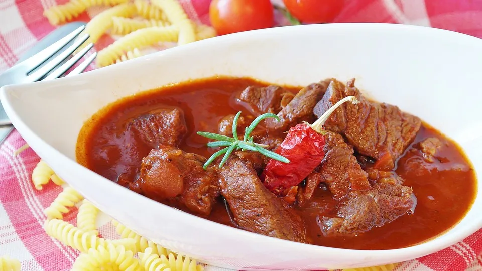8 Rekomendasi Street Food di Jakarta, Terkenal dan Legendaris! 9 Ilustrasi Gulai | Photo: Pixabay