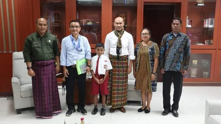 Bikin Bangga, Nono Bocah Jenius Asal NTT Juara 1 Kompetisi Matematika dari Amerika 2 Nono juara matematika
