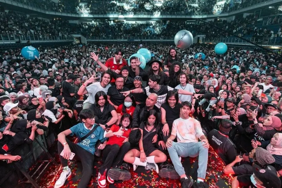 Penuh Kejutan, ini 7 Fakta Menarik Konser Dewa 19 di Jakarta International Stadium 14 Konser Dewa 19 dikritik penonton