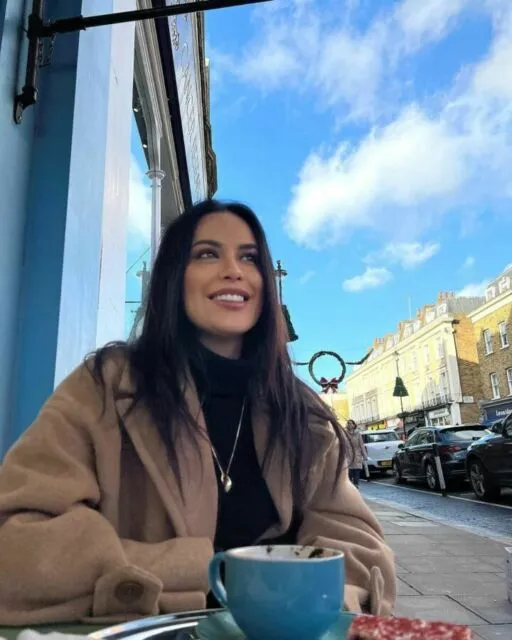 Menolak Tua! Wajah Awet Muda Sophia Latjuba Tuai Decak Kagum Orang Eropa 4 Sophia Latjuba miliki wajah awet muda