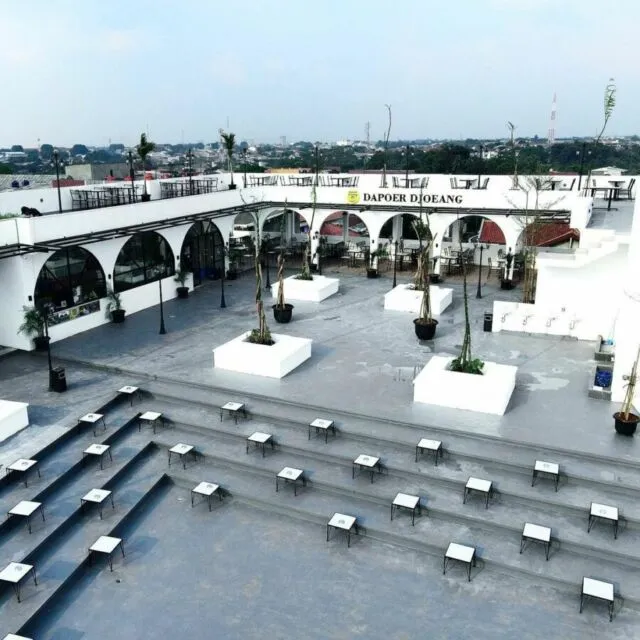 10 Rekomendasi Tempat Bukber di Depok, Estetik dan Nyaman! 15 Dapoer Djoeang Depok