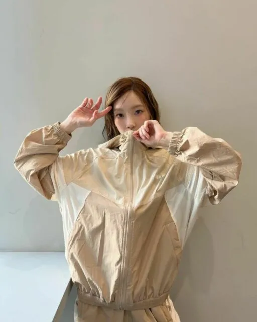 7 Outfit Casual Sporty ala Idol K-Pop Wanita. Hijab Friendly, nih~ 9 Taeyeon SNSD