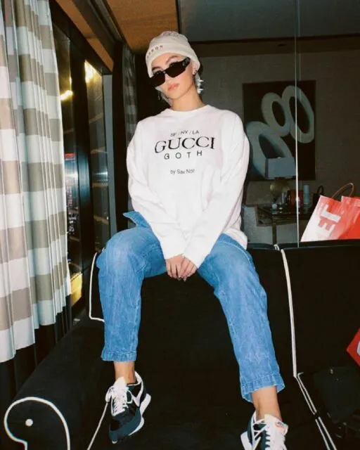 8 Ritual Unik Musisi Tanah Air Sebelum Tampil. Mulai dari Makan Kunyit Hingga Menggambar! 14 Agnez Mo