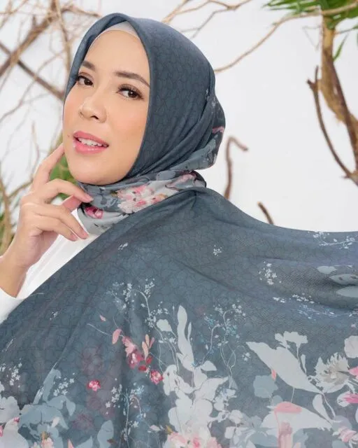 Heboh Video Elon Musk Puji Konten Instagram Fitri Tropica. Warganet Bingung itu Asli atau Editan 3 Potret Fitri Tropica