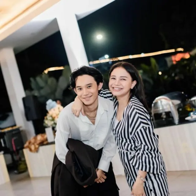 7 Anak Artis yang Punya Paras Tampan, Pesonanya Selalu Sukses Curi Perhatian 12 Deretan anak artis berparas tampan