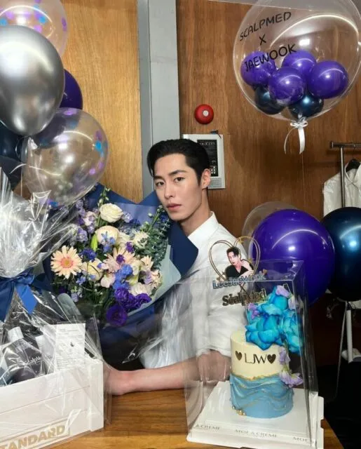Lee Jae Wook Bakal Gelar Fan Meeting di Jakarta, Penggemar Inisiatif Pakai Baju Warna Senada 4 Harga tiket fan meeting Lee Jae Wook
