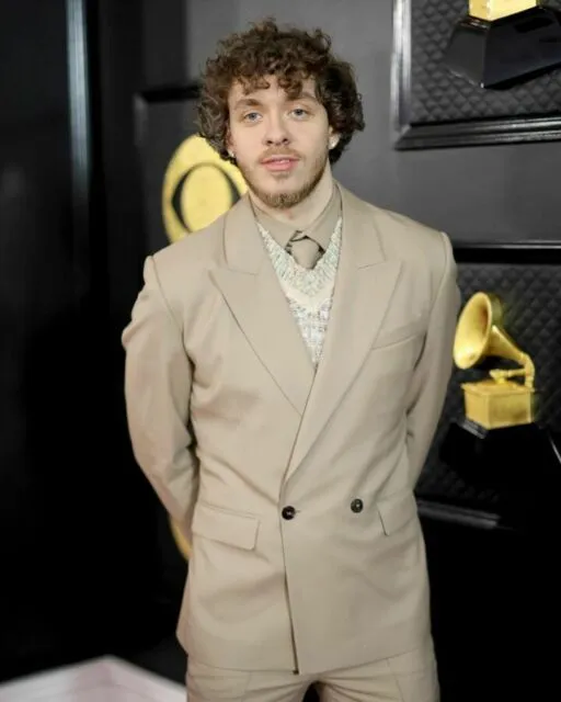10 Gaya Unik Seleb di Red Carpet Grammy Award 2023. Siapa yang Paling Unik? 19 Jack Harlow