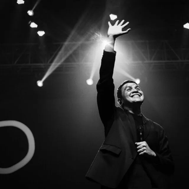 8 Ritual Unik Musisi Tanah Air Sebelum Tampil. Mulai dari Makan Kunyit Hingga Menggambar! 12 Tulus