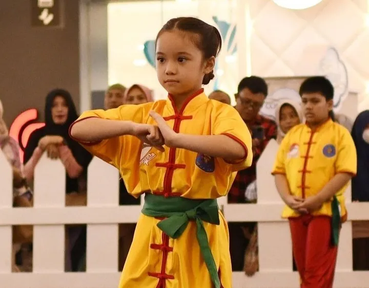 Berawal dari Ekstrakurikuler, Gempita Menang Lomba Wushu. Bikin Gisella Bangga! 3 Gisella tak menampik Gempi sempat capek saat berlatih Wushu