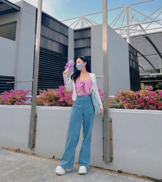 11 Mix and Match OOTD Lucu ke Konser ala Selebgram, Stylish dan Nyaman! 12 Outfit Konser Cindy Noona