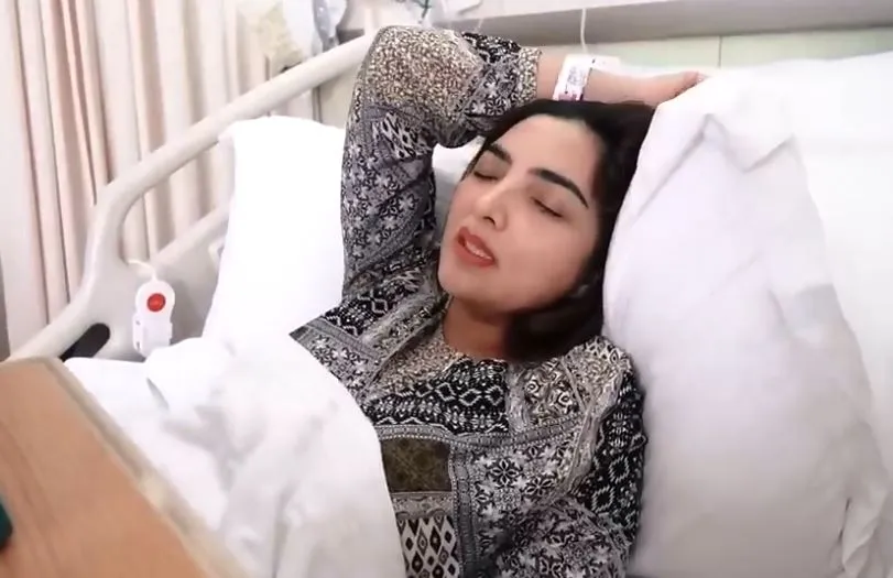 Ashanty Sesak Napas dan Dilarikan ke Rumah Sakit, Kini Divonis Idap Sinusitis Kronis 3 Awal mula Ashanty dilarikan ke rumah sakit | Credit: YouTube The Hermansyah A6