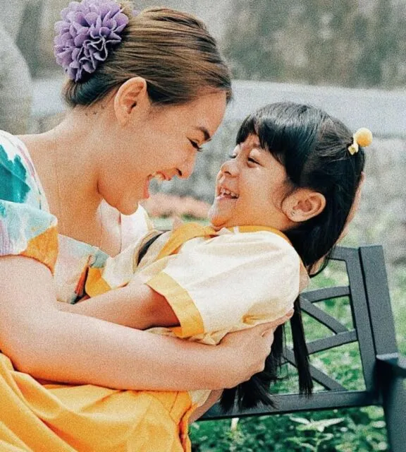 Amanda Manopo Ungkap Alasannya Keluar dari Sinetron Ikatan Cinta: Sudah Cukup 4 Amanda Manopo mengaku tak mudah meninggalkan Ikatan Cinta | Credit: Instagram @amandamaopo