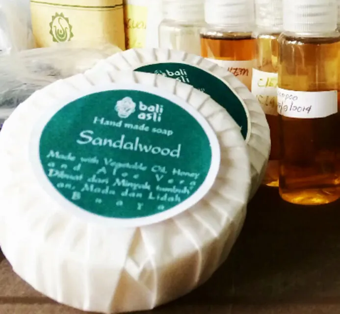 6 Rekomendasi Sabun Batang Organik, Punya Segudang Manfaat untuk Kulit 8 Hand made soap Sandalwood dari Bali Asli | Credit: Instagram 2. @bali_asli