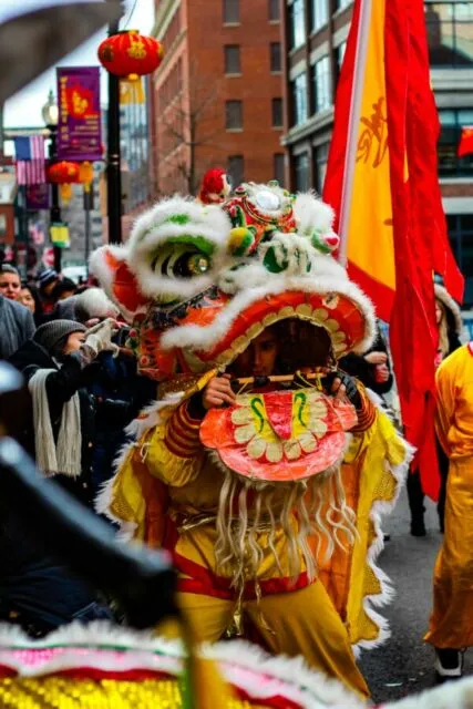 5 Tradisi Cap Go Meh dari Berbagai Wilayah di Indonesia, ada Ziarah ke Pulau Kemaro hingga Tatung 6 Arak-arakan Sipasan dari Padang