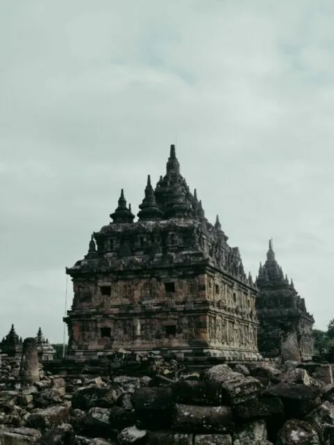 8 Bangunan Ikonik Dunia Bukti Kekuatan Cinta itu Nyata. Ada di Indonesia Juga Loh 16 Bangunan ikonik Candi Plaosan