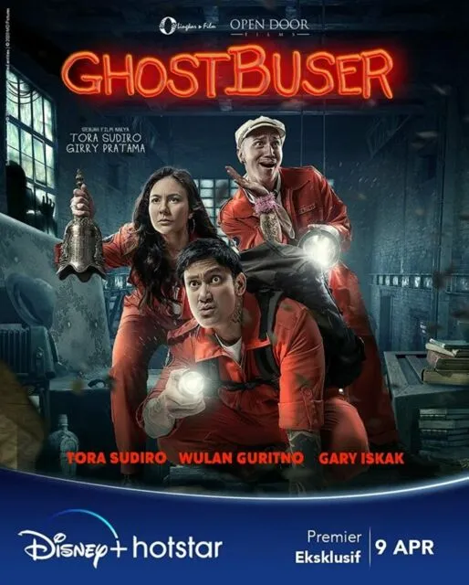 7 Rekomendasi Film Horor Komedi Indonesia, Bukannya Bikin Takut tapi Malah Ketawa Geli 12 Ghostbuser: Misteri Desa Penari