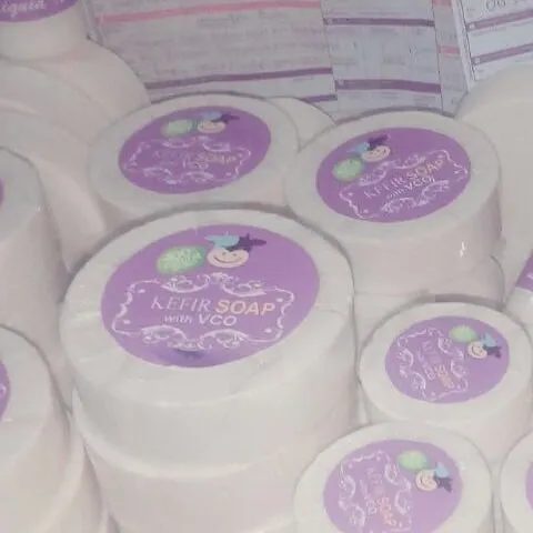 6 Rekomendasi Sabun Batang Organik, Punya Segudang Manfaat untuk Kulit 7 Sabun organik dari Kefir | Credit: Instagram 6. @sabun.kefir