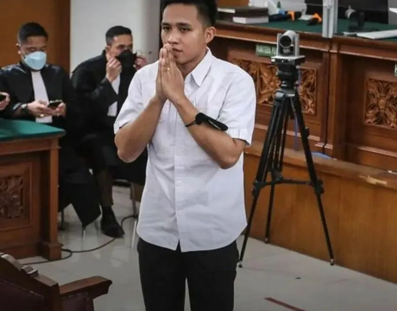 Rangkuman Vonis Hakim Tersangka Kasus Brigadir J. Banyak yang Lebih Berat dari Tuntutan! 10 Richard Eliezer divonis 1 tahun dan 6 bulan penjara | Credit: Instagram @liputan6