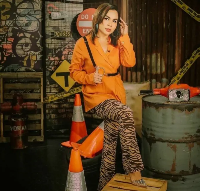 Selain Melaney Ricardo, 6 Artis Indonesia ini Juga Lakukan Operasi Pengangkatan Rahim 8