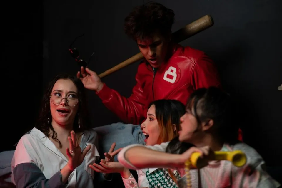 5 Cara Hadapi Saudara yang Menyebalkan dan Nggak Tahu Diri. Jangan Nggak Enakan Lagi! 8 Memberi batasan