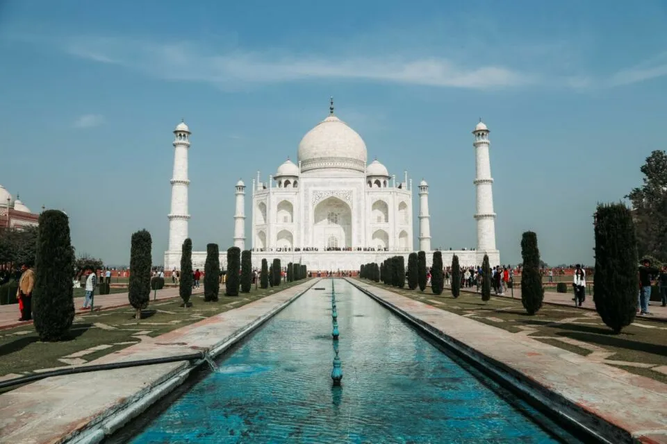 8 Bangunan Ikonik Dunia Bukti Kekuatan Cinta itu Nyata. Ada di Indonesia Juga Loh 11 Bangunan ikonik Taj Mahal