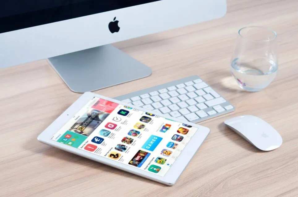 Orang Indonesia Internetan Lebih dari 7 Jam Sehari, Paling Suka Akses Apa sih? 4 Penggunaan internet di tahun 2023 lebih tinggi daripada tahun 2022 | Credit: Photo by pixabay from Pexels