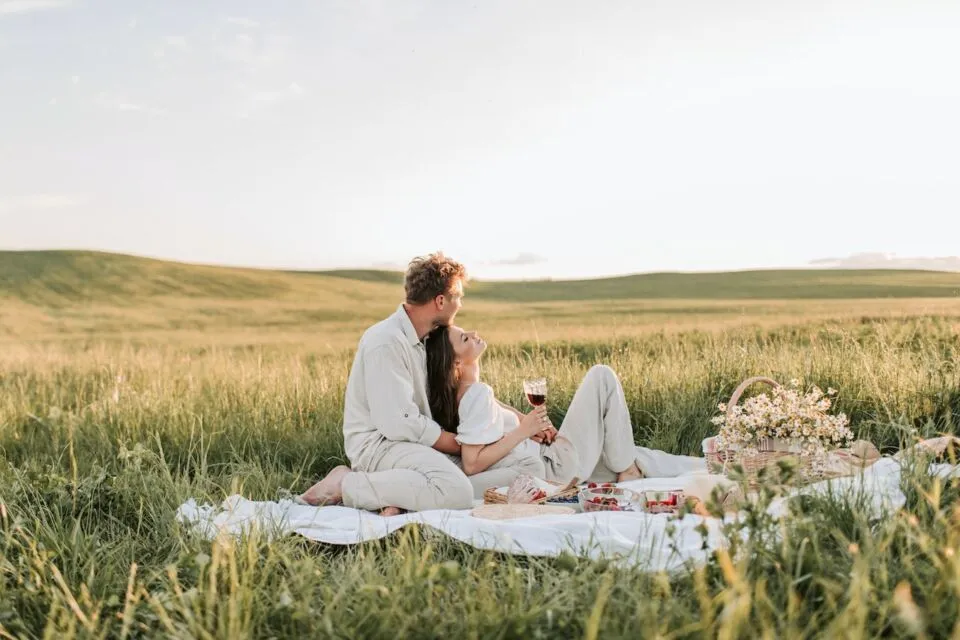 5 Alasan Kenapa Pacaran sama Berondong Bikin Perempuan Lebih Bahagia 7 Mau diajak untuk quality time