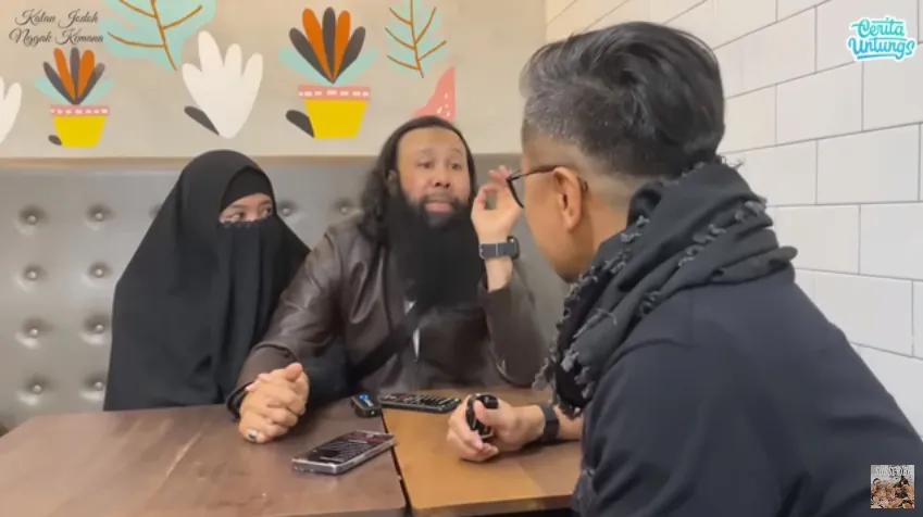 Peggy Melati Sukma Dinikahi Pendakwah New Zealand, ini Dia Sosok Suaminya 6 Peggy Melati Sukma dan Reza Abdul Jabbar
