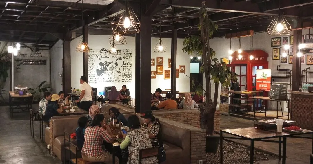 10 Rekomendasi Tempat Bukber di Jogja yang Unik dan Estetik! 11 Pondok Cabe Bistro Simanjuntak