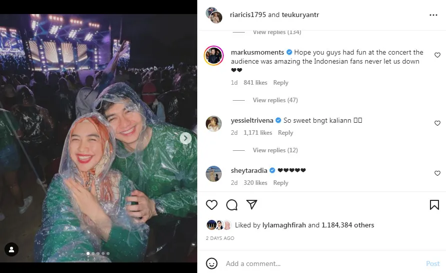 Momen Ria Ricis Nonton Konser Hujan-hujanan, Kegirangan karena Dinotice Personel Westlife 3 Komentar Mark Westlife di Instagram Ria Ricis