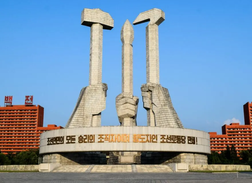 Populasi Menyusut, Korea Utara Iming-imingi Warganya Pakai Sembako Agar Mau Punya Anak Banyak 5 Penyebab angka kelahiran di Korea Utara menurun | Credit: Photo by Steve Barker from Unsplash