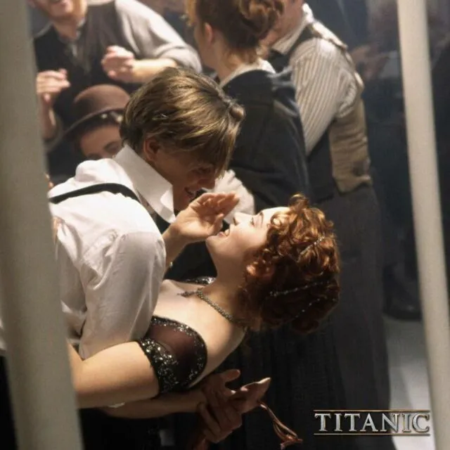 7 Adegan Ikonik dari Film Titanic, Segera Tayang Versi Remastered 4K 9 Jack dan Rose berpesta bersama