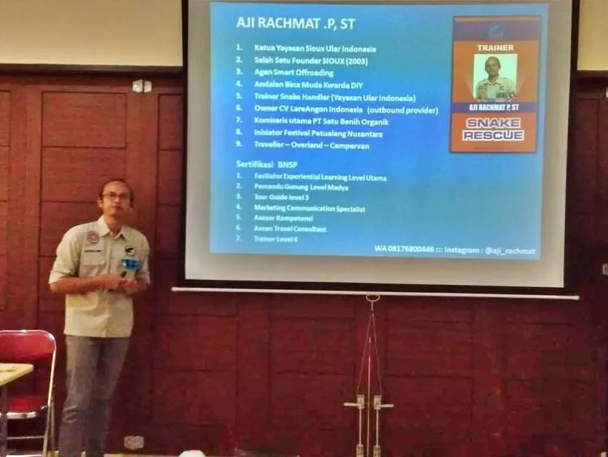 Aji Sioux Ular Indonesia Meninggal Usai Digigit King Cobra saat Mengisi Training 4 Sioux Ular Indonesia
