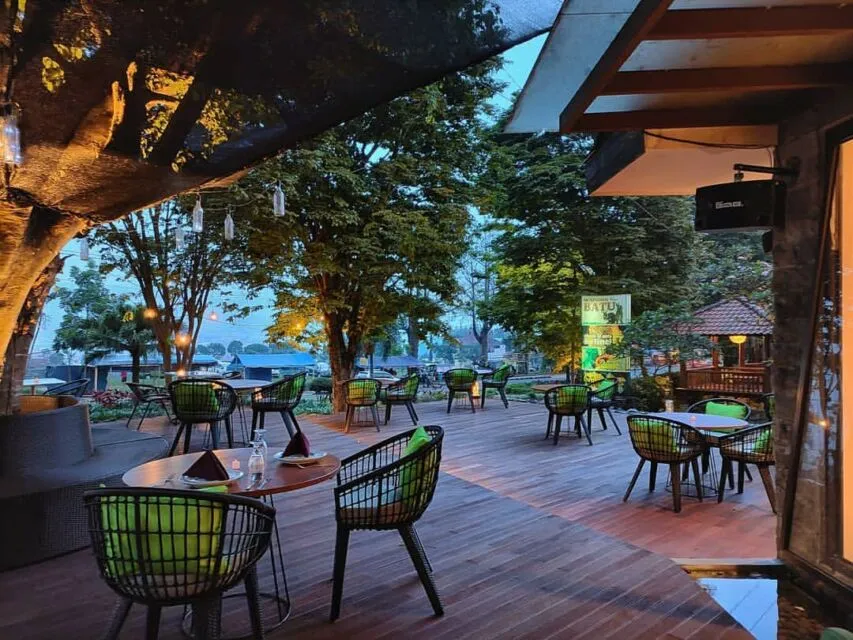 7 Rekomendasi Tempat Bukber di Malang. Cocok untuk Bukber Bareng Keluarga atau Teman! 10 Rempah - Warung Khas Batu