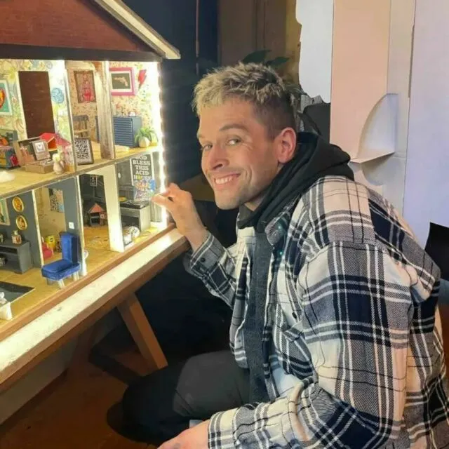 7 Artis yang Mengidap Sindrom Tourette, Mulai dari David Beckham Hingga Terbaru Lewis Capaldi 13 Pete Bennett
