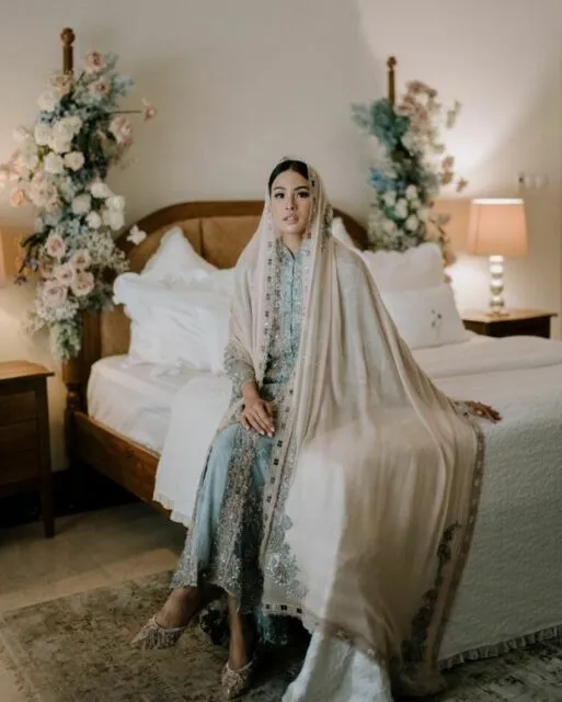 6 Inspirasi Dekorasi Pengajian Jelang Pernikahan ala Selebritas. Elegan Banget! 10 Maudy Ayunda