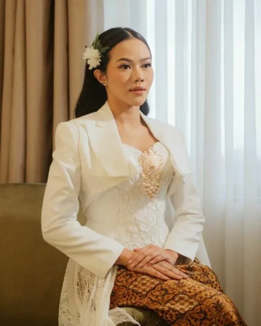10 Inpirasi Kebaya Unik Yura Yunita. Mau Style Anggun atau Sporty, Bisa! 16 Kebaya Yura Yunita