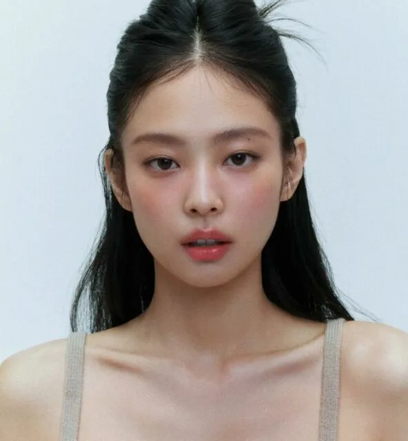 Sempat Bikin Khawatir Fan, Jennie Blackpink Ungkap Alami Cedera Wajah hingga Diperban 3 Jennie Blackpink