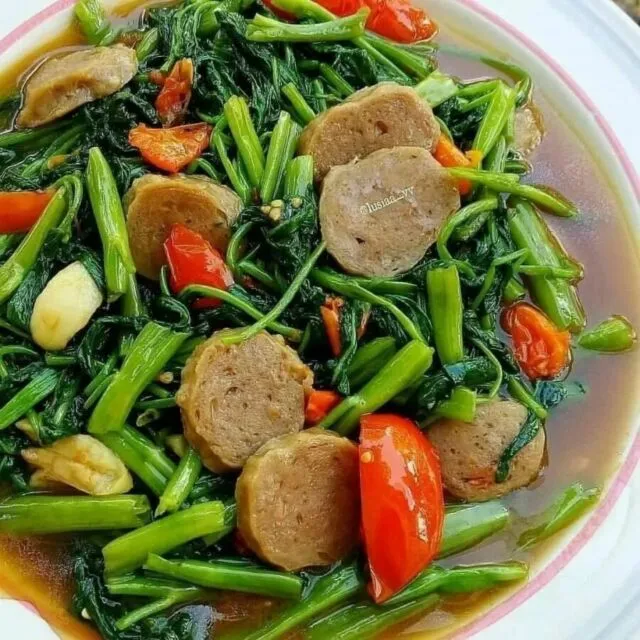 7 Resep Masak Cepat yang Praktis dan Mudah. Cuma Butuh Waktu 10 Menit! 12 Resep masak cah kangkung bakso