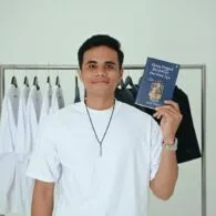 Angkat Isu Quarter-Life Crisis, Fadel Yulian Terbitkan Novel Terbaru “Dunia Enggak Berputar Buat Kamu Saja”