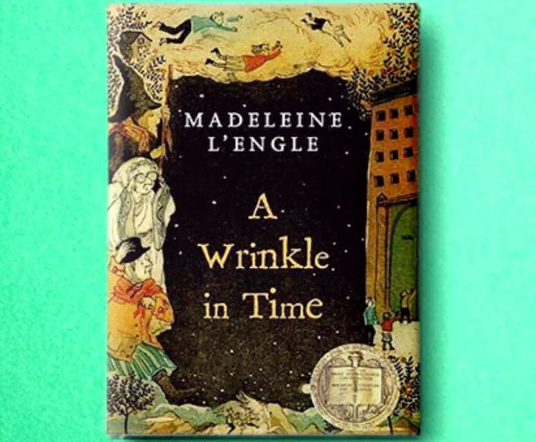 8 Novel Bahasa Inggris untuk Pemula, Bahasanya Ringan dan Bisa Memperkaya Kosakata 14 A wrinkle in time