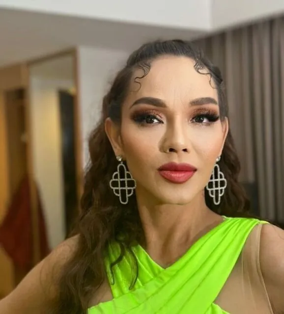 Geram Dapat Telepon dari Fan saat Jam Kerja, Bunda Corla: Tolong Hargain Privasi 2 Karier Bunda Corla bisa terancam karena aksi tak sopan penggemarnya