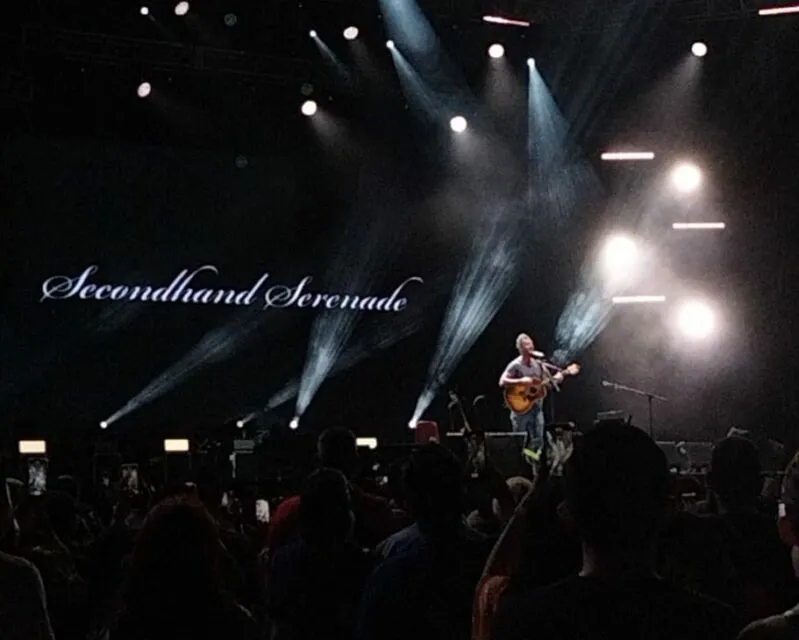 Nostalgia Tahun 2000-an di Everblast Festival, Ada Hoobastank hingga Simple Plan! 6 Penampilan Secondhand Serenade di panggung Everblast